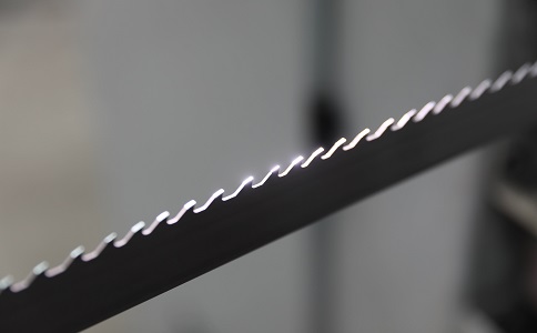锡林郭勒双金属带锯条产生切削噪音的原因具体有哪些？
